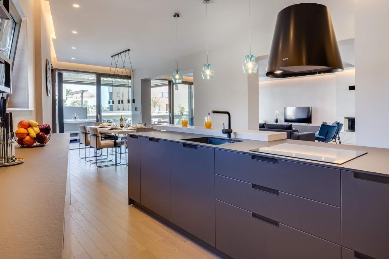 Shell Luxury Residences With Pool And Whirlpool 자다르 외부 사진